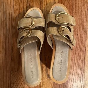 Veronica Beard Halifax Desert Suede Clogs. Size 9.
